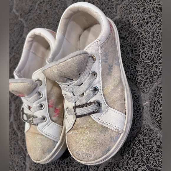 MICKAEL KORS shoes (7C) - Picture 3 of 5